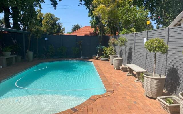 145 8th avenue highlands north Johannesberg