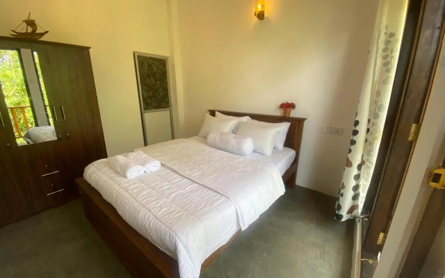 Jungle Beach Hostel