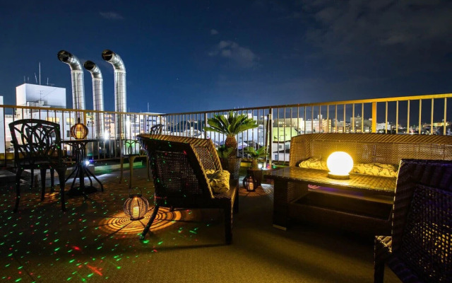 Strata Hotel
