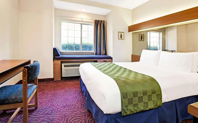 Econo Lodge Inn & Suites Mesquite - Dallas East