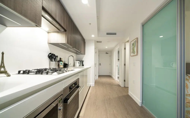 Charming Oasis Close to Airport & Downtown
