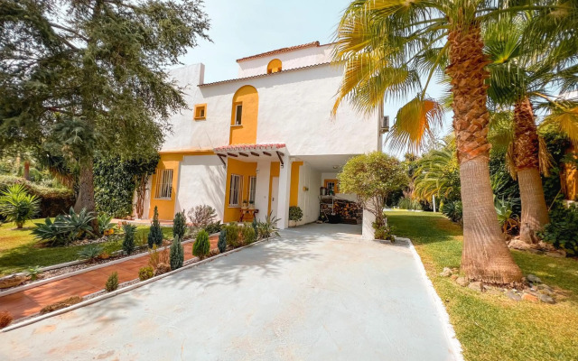 Nice 5BDR Villa close to Puerto Banús, DOUVLE_COM