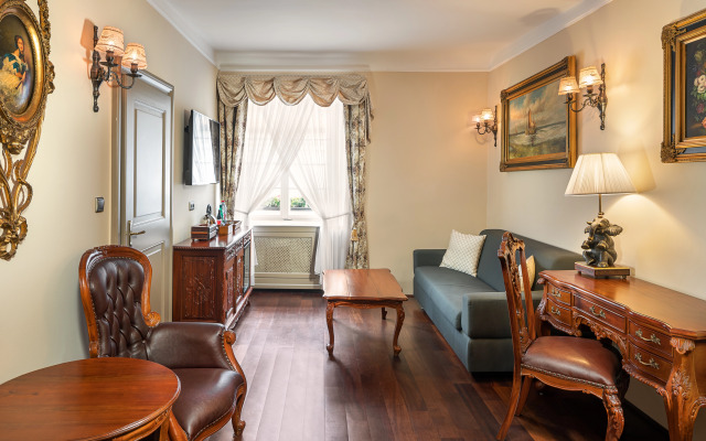 Iron Gate Hotel & Suites Prague by BHG