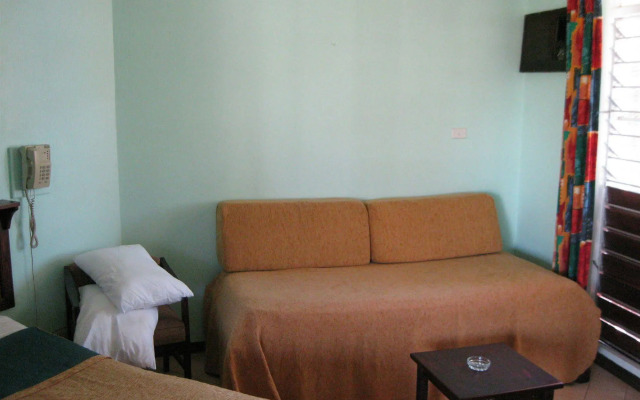 Hotel Oasis