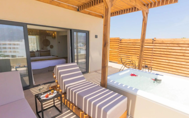 Cabana Blu Hotel & Suites