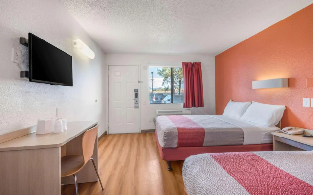 Motel 6 Fairfield, CA - North