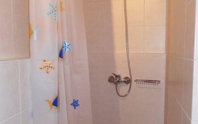 Omorfi Poli Holiday Apartment