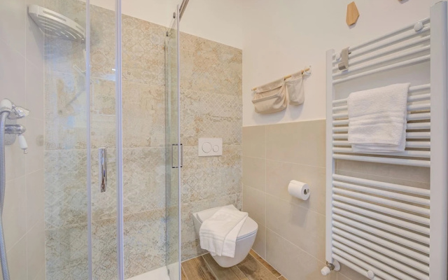 La Casa Accanto With Shared Pool