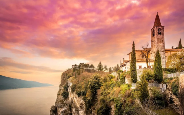 Relais Nanzello Garda Living 2