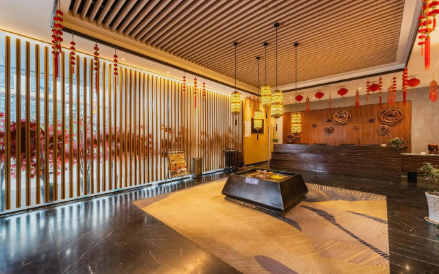 Metropolo Jinjiang Hotel ((Shangri-La Songzanlin Temple) – Lobby – Shangri-La
