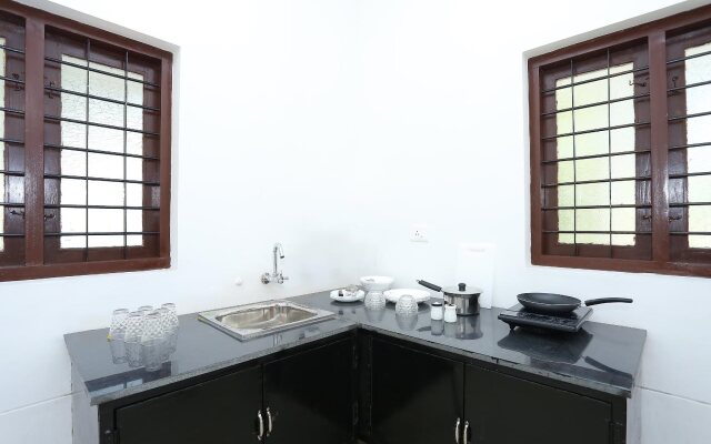 Oyo 25117 Grand Villa