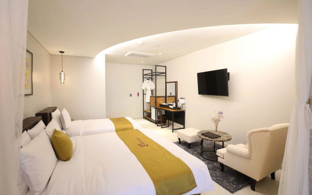 Rest Hotel