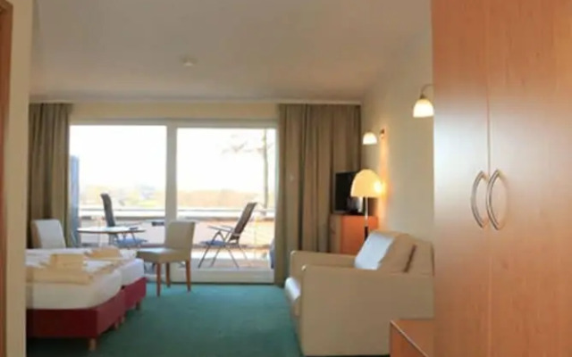 Strandhotel & Restaurant Mirow