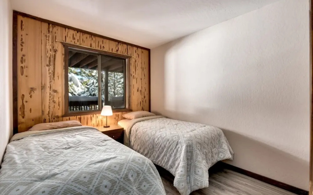 Snowflake Chalet 2 Bedroom Condo