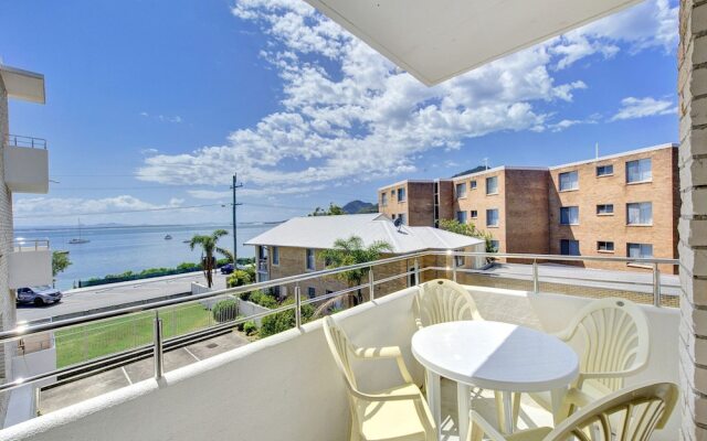 Del Rae, Unit 6/25 Shoal Bay Road