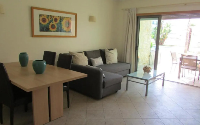 Pomba Branca (4-6 per.) Piscina, 500m Praia