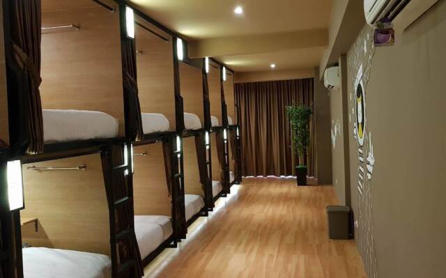 VK Pods Bandung - Hostel