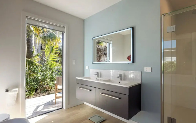 The Golden Pohutukawa Beach House