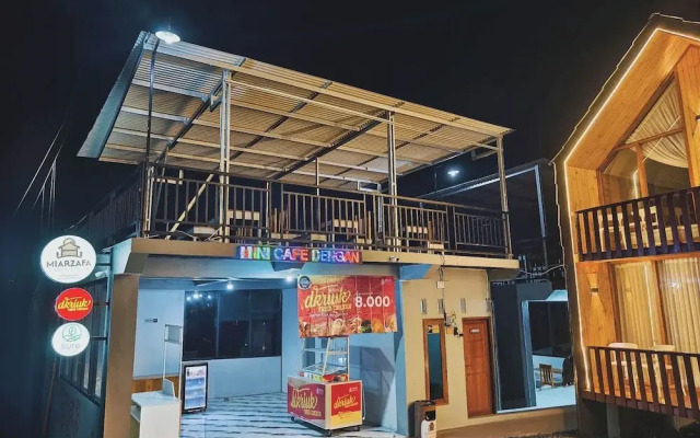 Miarzafa cabin house