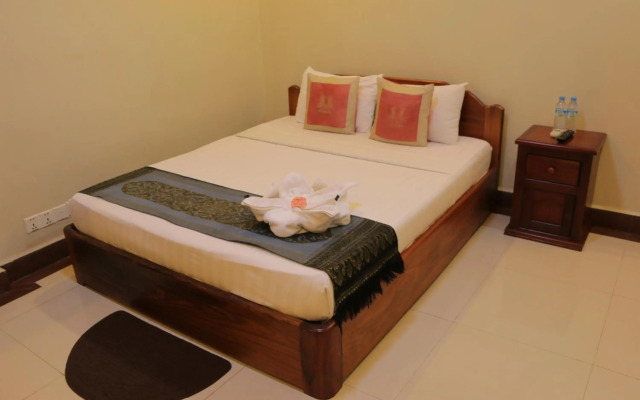 Golden Noura Villa Pub & Restaurant