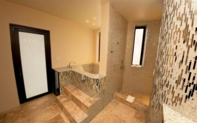 Diamante Beachfront Suites