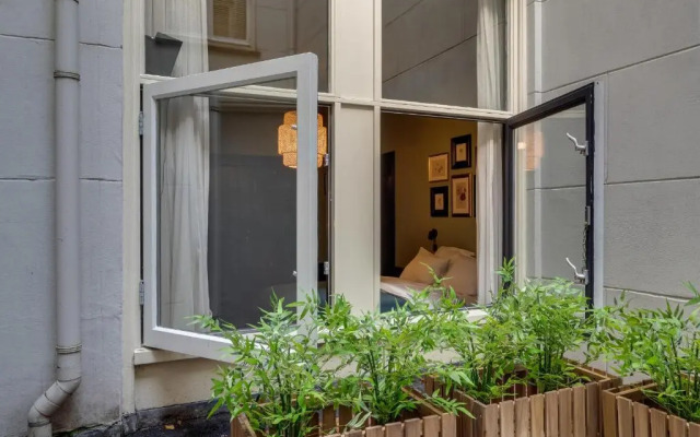 Zen Apartment
