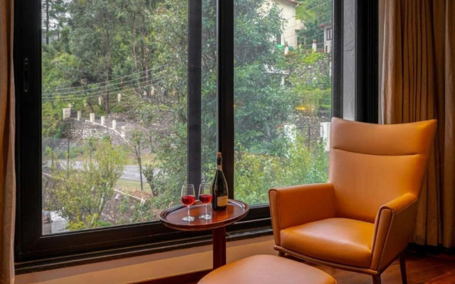 Stayvista At Jolly Chalet W Indoor Jacuzzi