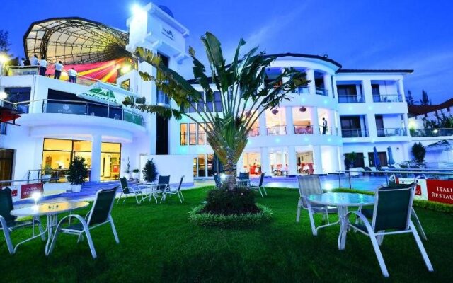The Manor Hotel