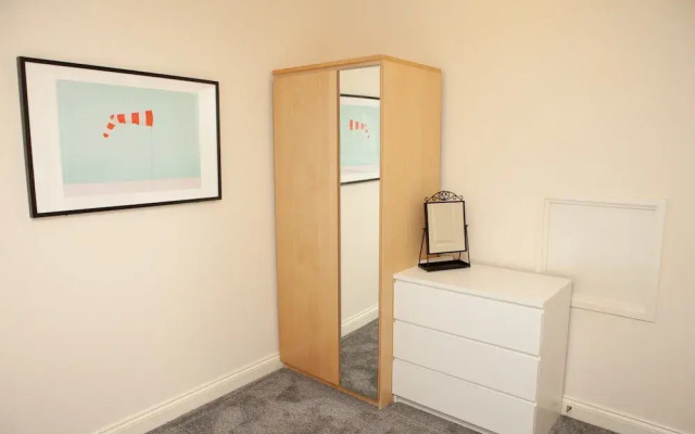2 Bedroom Bristol House Near Gloucester Road