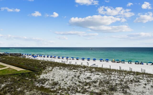 Inlet Reef 206 2 Bedroom Condo by RedAwning