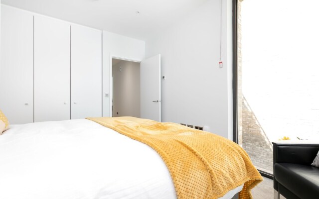 LT Greenwich 3 Bed Townhouse