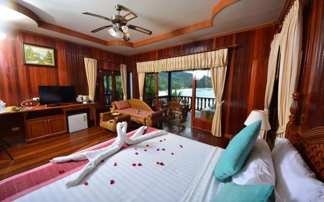 Haad Yao Bayview Resort & Spa