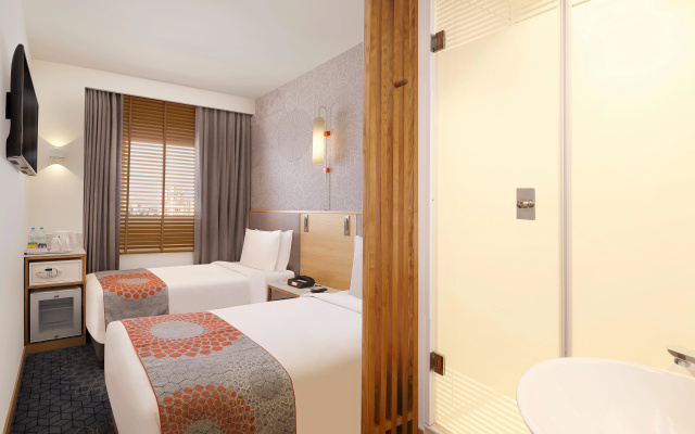 Hotel Caspia Pro Greater Noida – Guest Rooms – Greater Noida