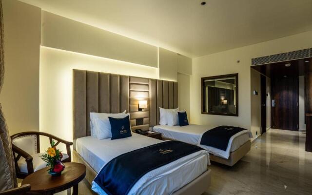 Mastiff Grand The Sia Palace Suites & Banquets, Khopoli (Nr. Imagica)