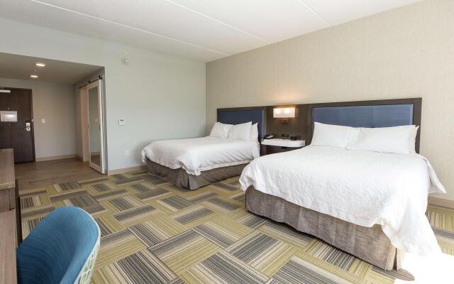 Hampton Inn & Suites Syracuse North Airport Area