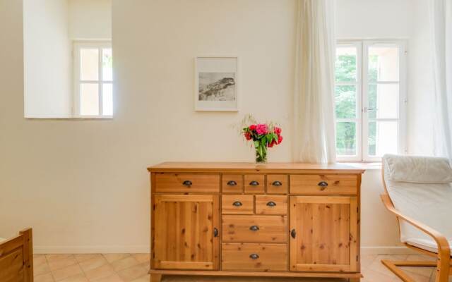 Secluded Holiday Home in Rustrel With Swimming Pool