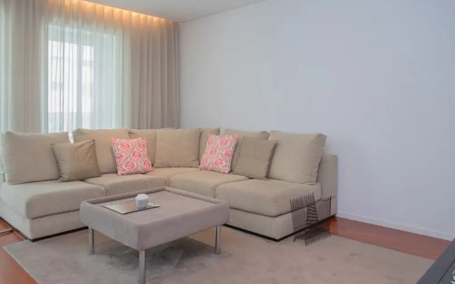 Liiiving in Porto Balcony Drag o View