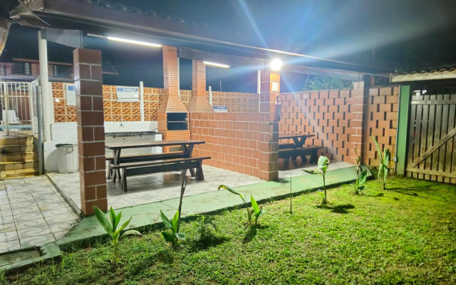 Apartamento super mobilhado com piscina e churrasqueira