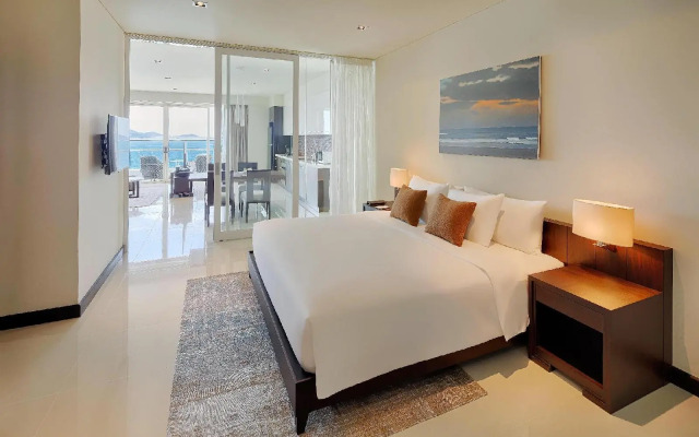 The Costa Serviced Apartment By SeaHoliday