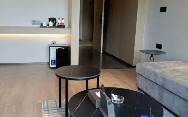 Yunlu Hotel (Southwest International Trade City, Guanshanhu District, Guiyang)