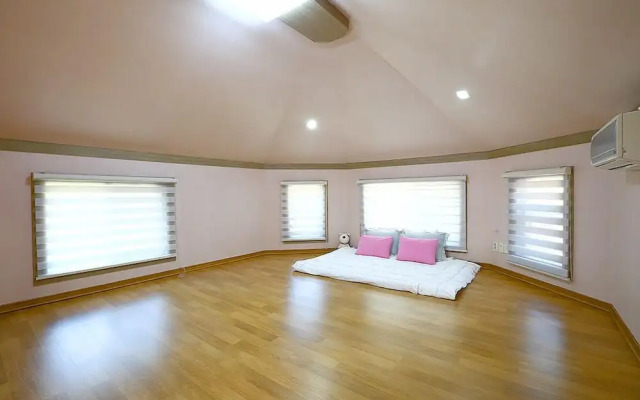 Haena Pension