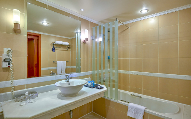 Parrotel Beach Resort