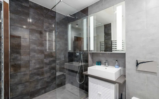 Modern 1 Bedroom Apartment in West Kensington