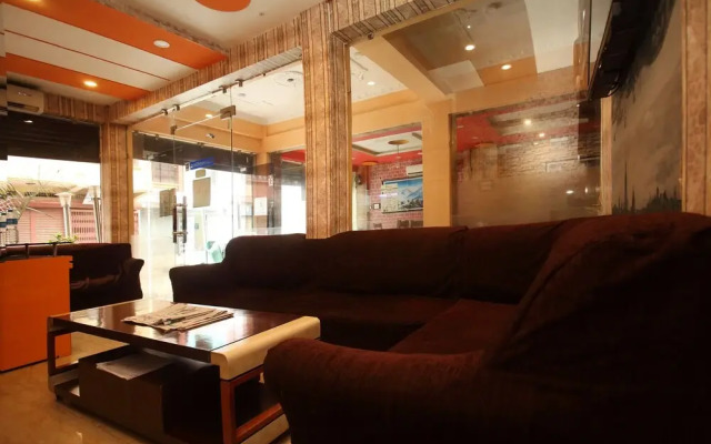 Oyo 512 Hotel Brindaban