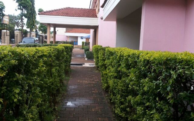 Lillian Towers Hotel