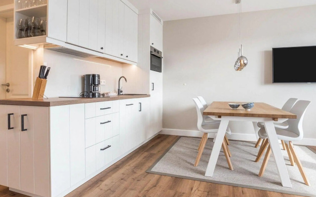 Hochwertig möblierte 2-Zimmer-Wohnung mit Balkon