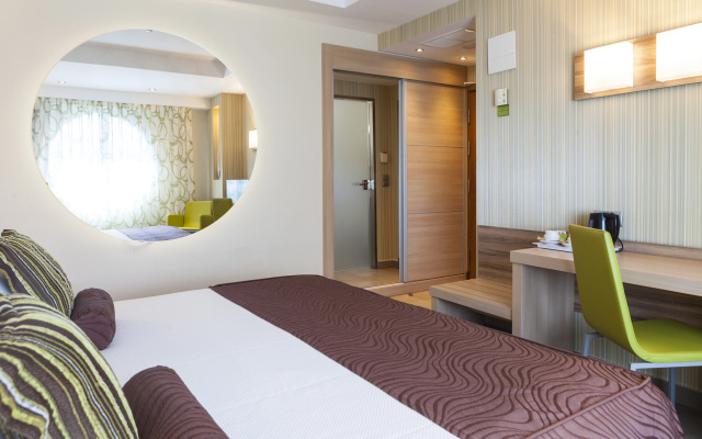 Riviera Beachotel - Recommended for Adults