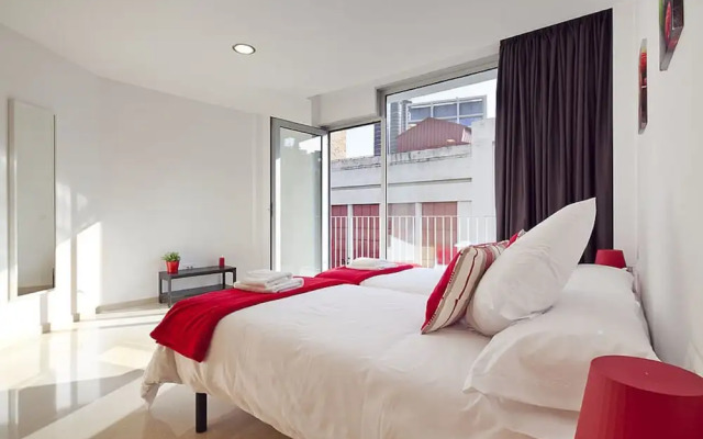 Charmsuites Nou Rambla Apartments