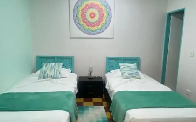 4cr-1m 4 Bedroom House In Getsemani With Air Conditioning And Wifi - Cottages_and_Houses in Cartagena - Photo 5