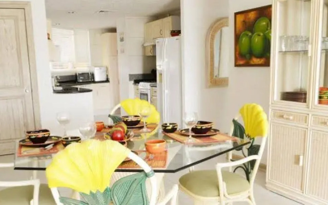 Bay View Grand by Hbm